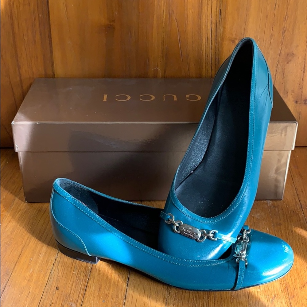 Turquoise Gucci flats